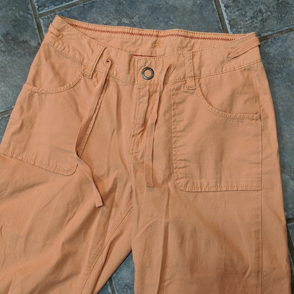 4/$25 Jag capris size 4 - Picture 9 of 10